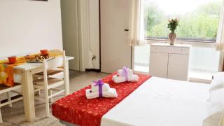 Lovely apartment for 5 guests by the beach-Beahost - Lignano Sabbiadoro - 0