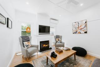 Two Daughters Cottage - Refined Country Living - Mudgee - 0