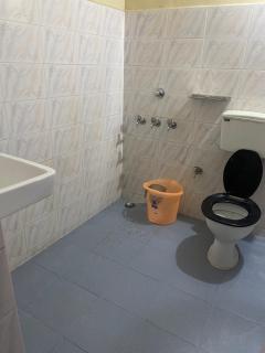 Bed and Bath for 1-8 people - 8