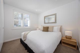 Marina Views - Luxury Apartment - Wanaka - 4