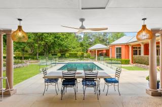 Pool Queen Bedroom Suite - 1