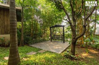 StayVista's Timber Cottage - Cozy Cottages with Indoor Games - Wādhiware - 9