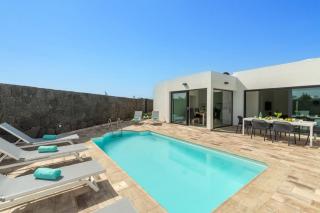 Villa Mercedes Luz by Villa Plus - Playa Blanca - 2