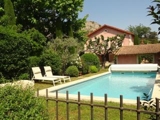 Élégante demeure à Cavaillon avec piscine, parc arboré et climatisation, proche centre-ville - FR-1-708-49 - Cavaillon - 9