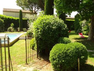 Élégante demeure à Cavaillon avec piscine, parc arboré et climatisation, proche centre-ville - FR-1-708-49 - Cavaillon - 6