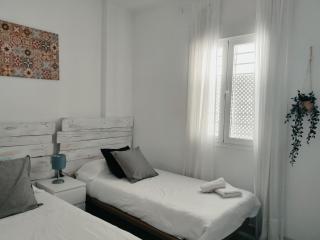 APARTAMENTO SAN LUIS. Plaza de Parking Gratis!!! - Sevilla - 4