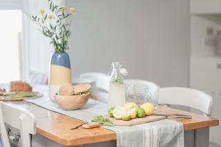 Ina's Cottage - Seasgair Lodges - 4