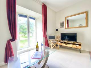 LE MANOIR - REZ DE CHAUSSEE - PARKING - WIFI - CENTRE VILLE - 6