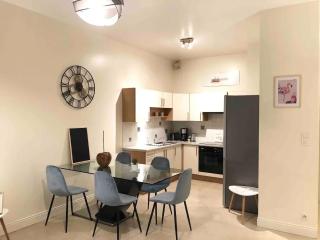 LE MANOIR - REZ DE CHAUSSEE - PARKING - WIFI - CENTRE VILLE - 2