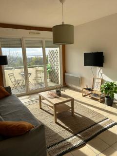 Appartement T2 avec balcon, lumineux, au calme. - Blaye - 8