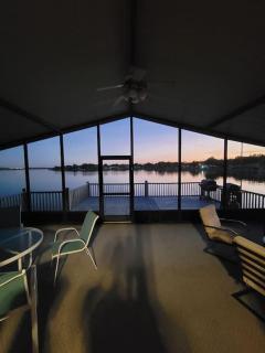 Lake House Retreat - Polk City - 3