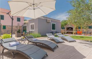 Stunning Apartment In Karalic With Wifi - Širitovci - 9