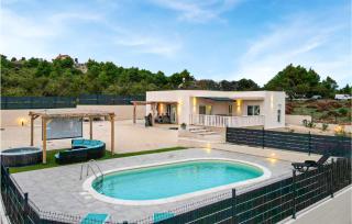3 Bedroom Amazing Home In Bilice - 7