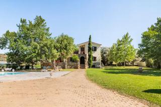 Villa OINOI with Pool for Luxury Vacation and Events - 6