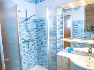 Chalet spacieux à Châtel, 6 chambres, 4 salles de bain, près des remontées mécaniques, WiFi, parking - FR-1-676-3 - Châtel - 2