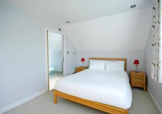 The Oars - Riverfront Property - 3