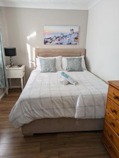 Yvonnehut - Luton - 6