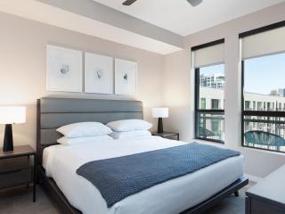 AVE Phoenix Terra - Short Stay Furnished Apartment - 0