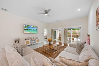 New Build- Mini Golf Course-Heated Saltwater Pool-Game Room - Jensen Beach - 1