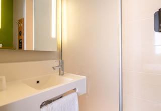 B&B HOTEL Limoges Centre Gare - Limoges - 4