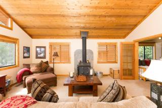 Victory Place at Palisades - Stunning 5 BR with Private Hot Tub and Pool Table - Olympic Valley - 7