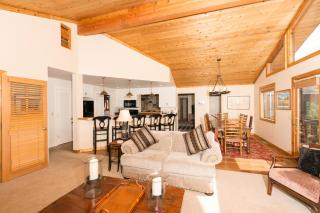 Victory Place at Palisades - Stunning 5 BR with Private Hot Tub and Pool Table - Olympic Valley - 6