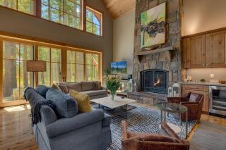 Truckee Treasure at Grays Crossing, Relaxing Home w Private Hot Tub, Dogs Welcome! - Truckee - 9