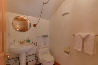Creek Side- 4 Primary Suites, Hot Tub, Shuttle to Slopes, Pet Friendly - Olympic Valley - 4