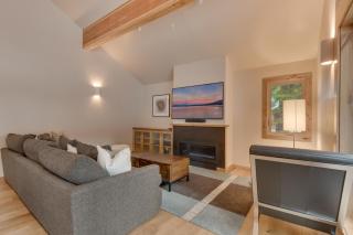 Contemporary Tahoe Donner 3BR Hot Tub- Pet Friendly- Amenity Access - Truckee - 8