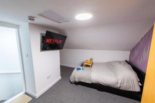 Luxurious Double Rooms with Private Bath and Free Breakfast, Wi-fi - Maidstone - 7