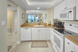Your Ultimate Sea-Scape , Beachfront 2/2 - 3