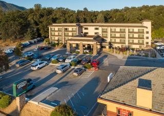 Yosemite Southgate Hotel & Suites - Oakhurst - 8
