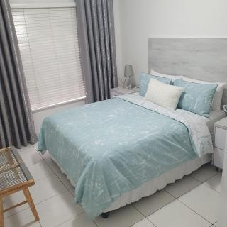 Overport Durban Halaal Accommodation 2V "No Alcohol Strictly Halaal No Parties" Entire Luxury Apartment, 2 Bedroom, 4 Sleeper, Self Catering, 300m from Musjid Al Hilaal - Durban - 0
