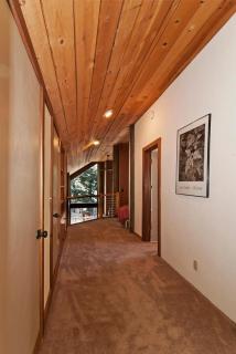 Alpine Darling- Hot Tub- Pet Friendly- 3 Minute Drive to Palisades Tahoe - Alpine Meadows - 1