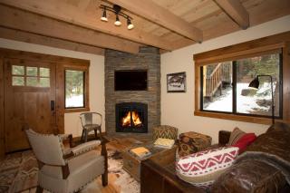 Allenby- LuxuryCabin w Cozy Fireplace, Near Northstar! - Tahoe Vista - 0