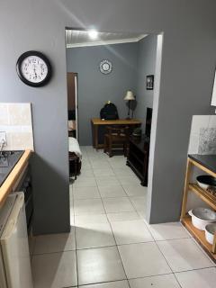 Self Catering Unit - Hallack Rock - 3