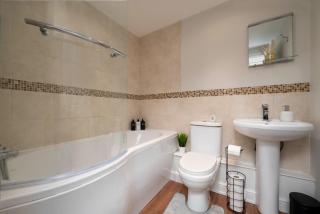 Stunning 3 bed with parking & garden - Market Rasen - 5