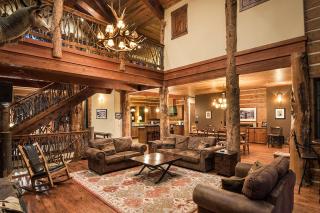 Bullshead Lodge- Luxury Estate, 4 Acres on River, Hot Tub, Minutes from the Slopes! - Olympic Valley - 8