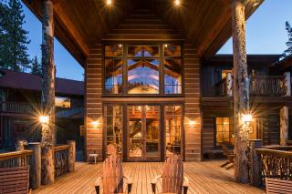Bullshead Lodge- Luxury Estate, 4 Acres on River, Hot Tub, Minutes from the Slopes! - Olympic Valley - 7