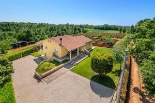 Villa Zupan by Villa Plus - Vranići - 4