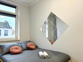 MMRent Spidey Room - 2