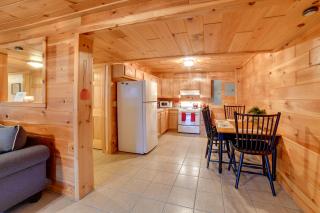 Romantic Afton Escape w/ Fire Pit & Scenic Views - 4