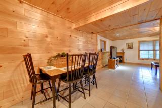 Romantic Afton Escape w/ Fire Pit & Scenic Views - 1