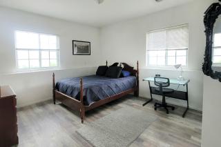 Hot Springs Hideaway (Downstairs Unit) - 1