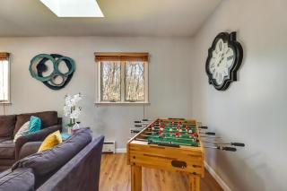 Happy Place by the Lake with Fire Pit Walk to Beach - 5