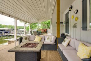 Lakefront Sunrise Beach Home with Private Dock! - Sunrise Beach - 9