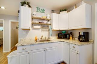 Lakefront Sunrise Beach Home with Private Dock! - Sunrise Beach - 2