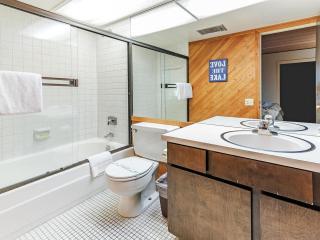 168 Forest Pines - walk to Lakeshore Blvd community pool and hot tub - Incline Village - 2