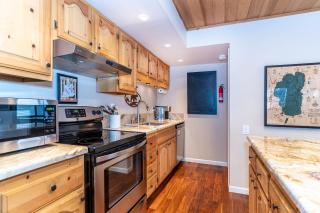A Cozy Family Get Away - Incline Village - 3
