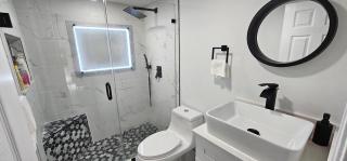 Private Cozy & Spacious Room at a house with pool - Tamarac - 5